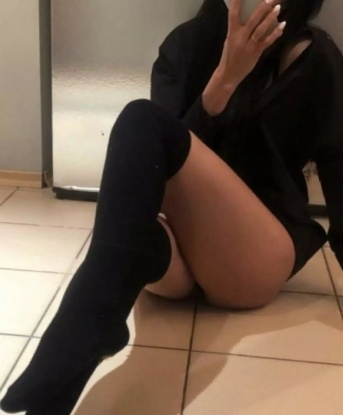 Живу в Москве, и готова исполнить все твои самые сокровенные фантазии. 👠 У меня есть широкий спектр услуг: классический секс, оральный секс, глубокий минет, эротический массаж и многое другое. 😏 Я всегда открыта для экспериментов и новых приключений. У меня есть фотографии, и мои клиенты всегда остаются довольны. 📸 Если ты ищешь незабываемое приключение в Москве, обращайся ко мне – я сделаю твои мечты реальностью! 💫 Христина